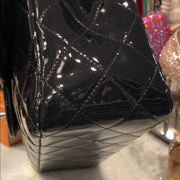 2017 Navy Patent Chanel Jumbo - Picture 3 of 6
